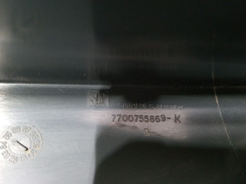 Recambio de embellecedor exterior derecho pilar c para renault 5 (122_) 1.3 (1224, 1394) referencia OEM IAM   