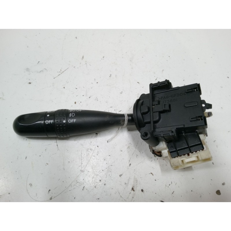 Recambio de mando de intermitencia para toyota corolla (_e12_) 2.0 d-4d (cde120r_, cde120l_) referencia OEM IAM   