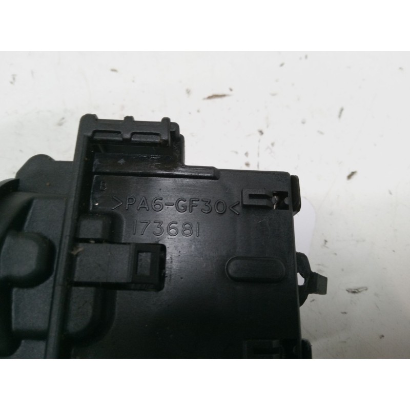 Recambio de mando de intermitencia para toyota corolla (_e12_) 2.0 d-4d (cde120r_, cde120l_) referencia OEM IAM   