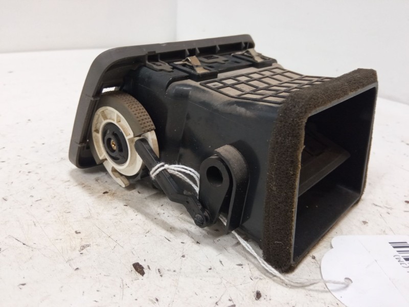 Recambio de aireador derecho para hyundai tucson (jm) 2.0 crdi referencia OEM IAM   