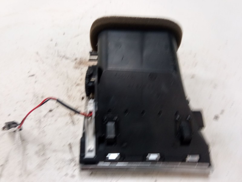 Recambio de aireador izquierdo para audi a8 d3 (4e2, 4e8) 3.0 tdi quattro referencia OEM IAM 4E0820901  