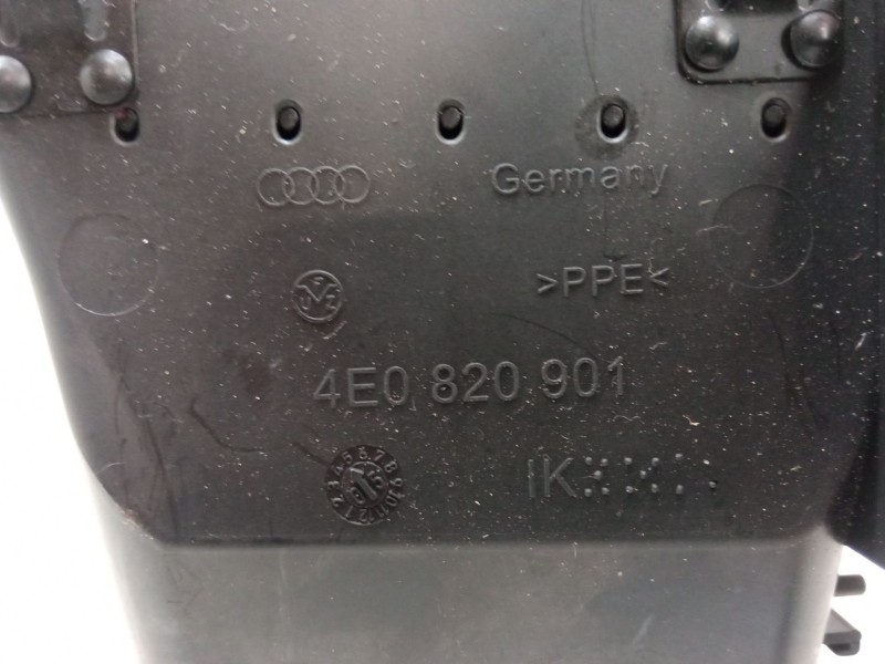 Recambio de aireador izquierdo para audi a8 d3 (4e2, 4e8) 3.0 tdi quattro referencia OEM IAM 4E0820901  