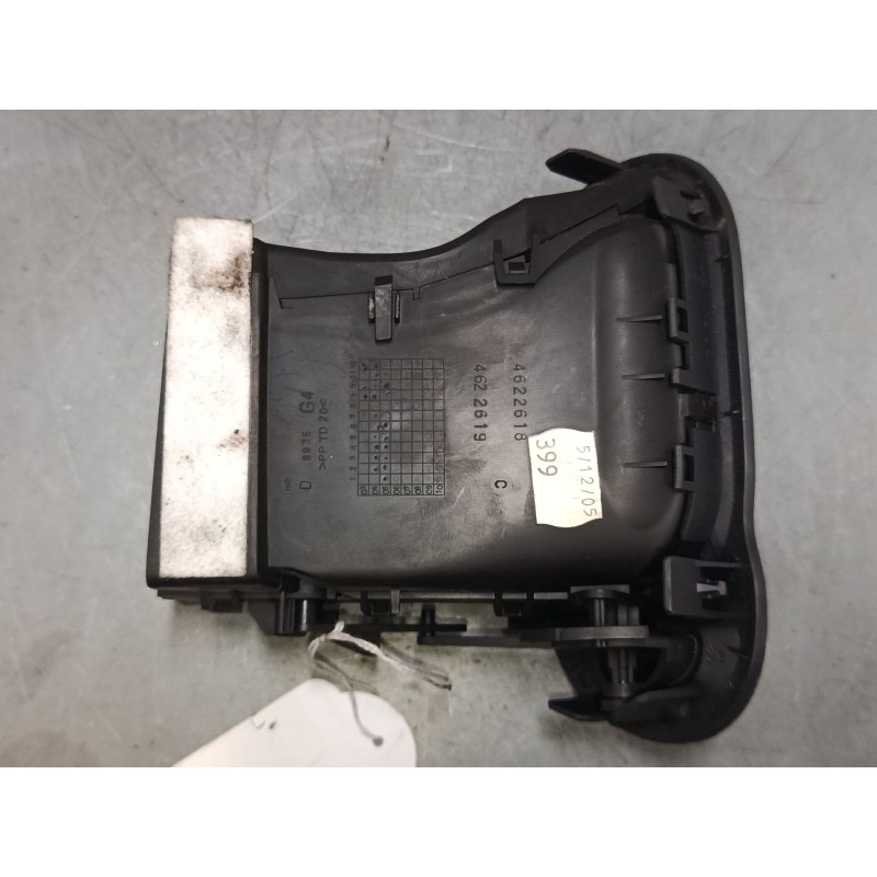 Recambio de aireador izquierdo para renault modus / grand modus (f/jp0_) 1.4 (jp01, jp0j) referencia OEM IAM 4622618  
