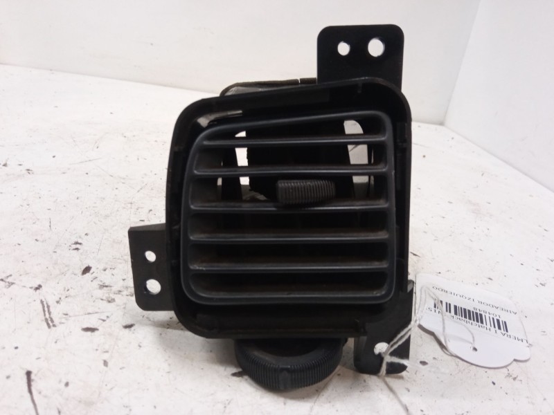 Recambio de aireador izquierdo para nissan almera i hatchback (n15) 1.4 referencia OEM IAM   