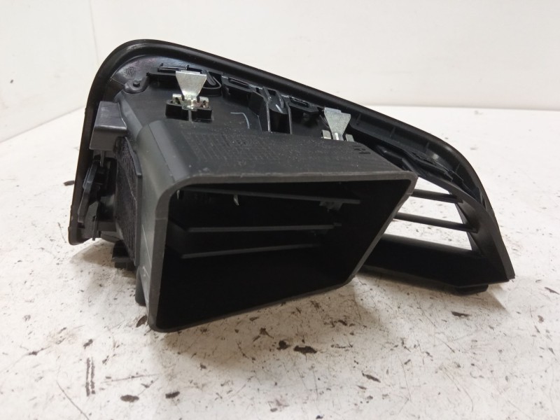 Recambio de aireador izquierdo para ford ecosport 1.0 ecoboost referencia OEM IAM   