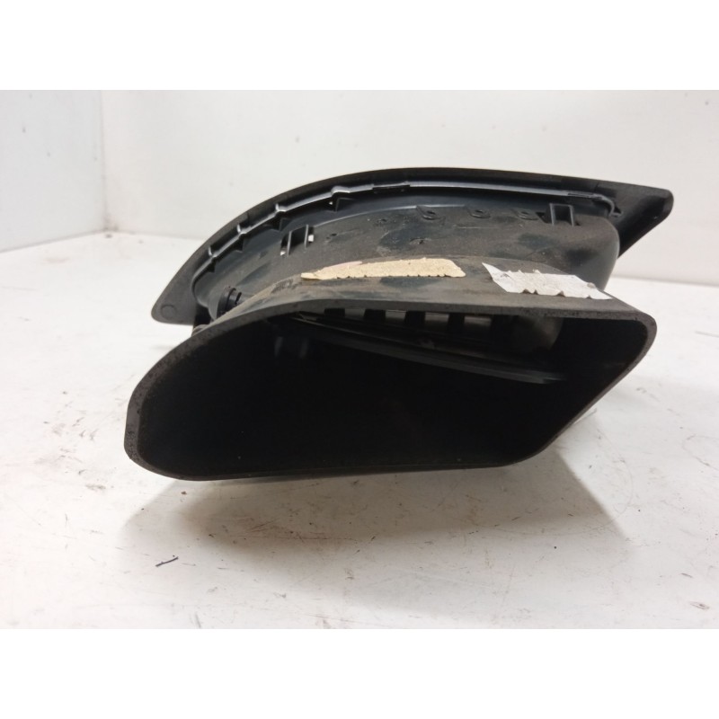 Recambio de aireador izquierdo para renault megane iii hatchback (bz0/1_, b3_) 1.6 16v (bz1b, bz1h) referencia OEM IAM   