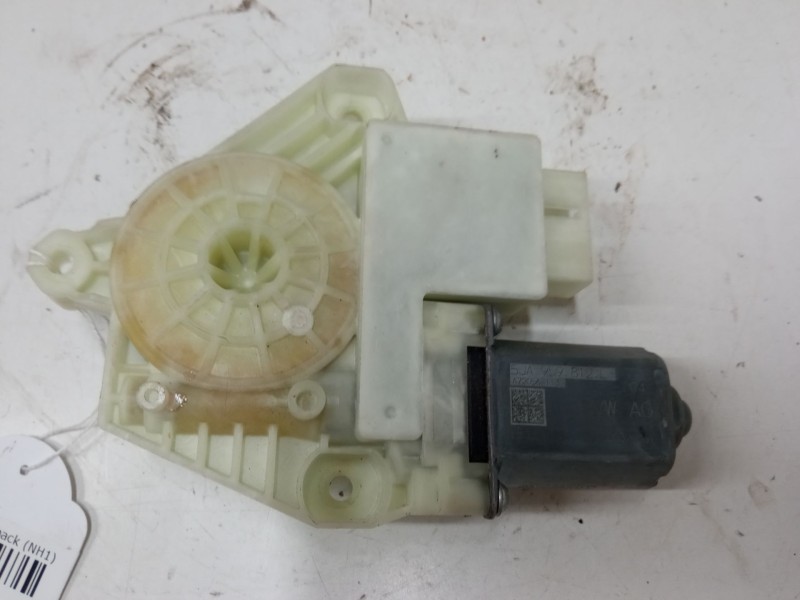 Recambio de motor elevaluna trasero derecho para skoda rapid spaceback (nh1) 1.0 tsi referencia OEM IAM   