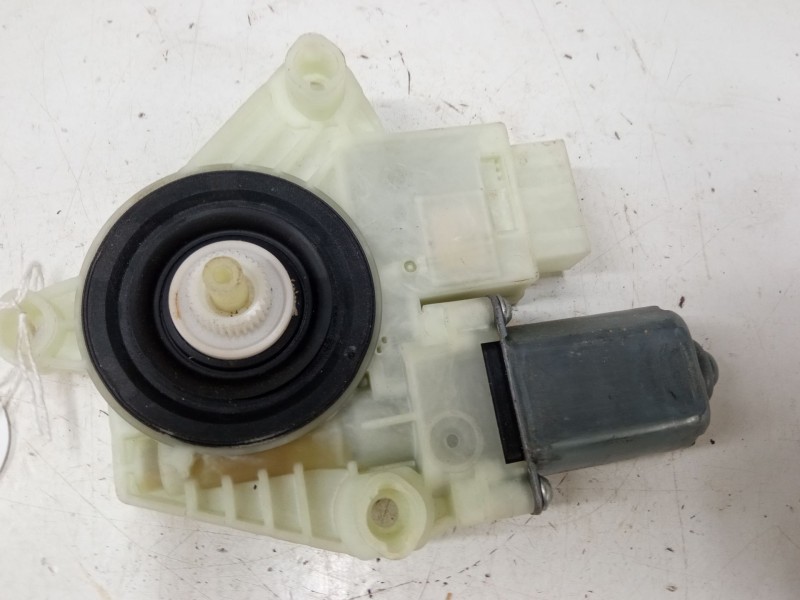 Recambio de motor elevaluna trasero izquierdo para skoda rapid spaceback (nh1) 1.0 tsi referencia OEM IAM 5JA959811L  