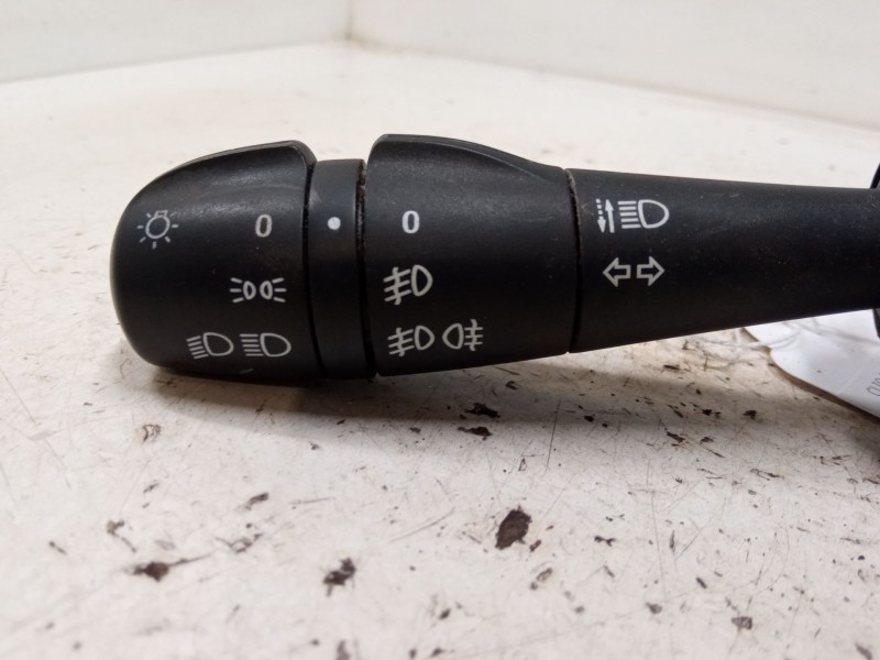 Recambio de mando de intermitencia para renault clio iv (bh_) 1.2 16v referencia OEM IAM   