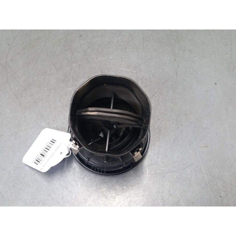 Recambio de aireador izquierdo para mercedes-benz clase a (w176) a 220 d (176.003) referencia OEM IAM A1768300354  