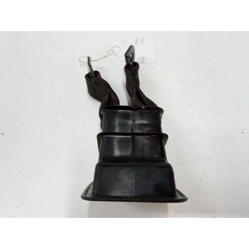 Recambio de anclaje cinturon izquierdo 3ª fila para volkswagen caravelle 2,4 5v 2-aab-2m referencia OEM IAM 703885947A  