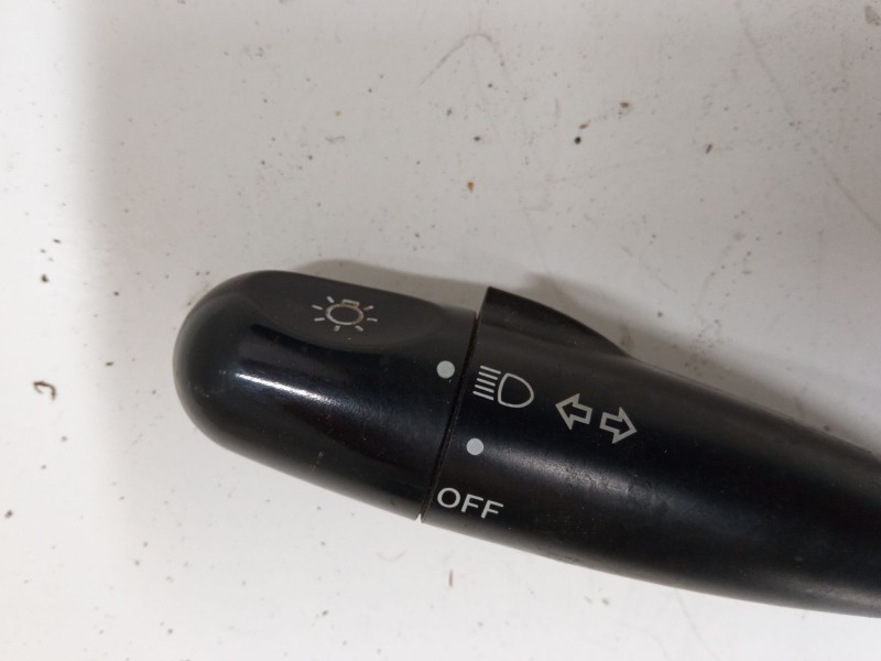 Recambio de mando de intermitencia para toyota yaris (_p1_) 1.3 (ncp10_, scp12_) referencia OEM IAM 1736482  