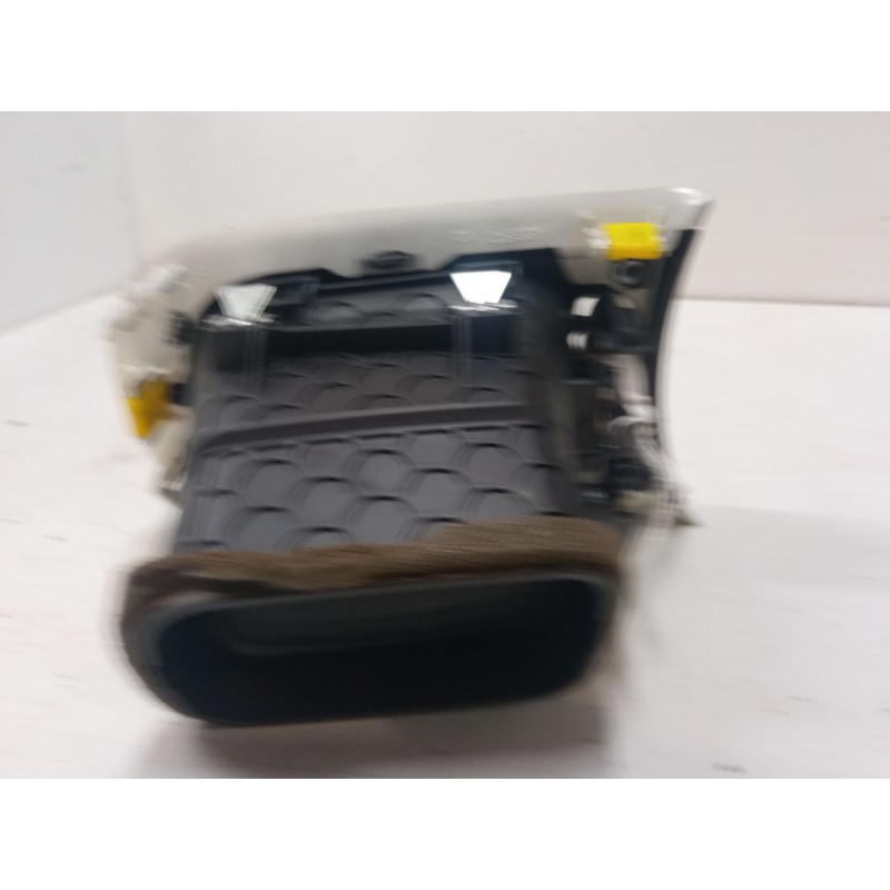 Recambio de aireador izquierdo para citroën c3 iii (sx) 1.6 bluehdi 75 referencia OEM IAM 98159963ZD  