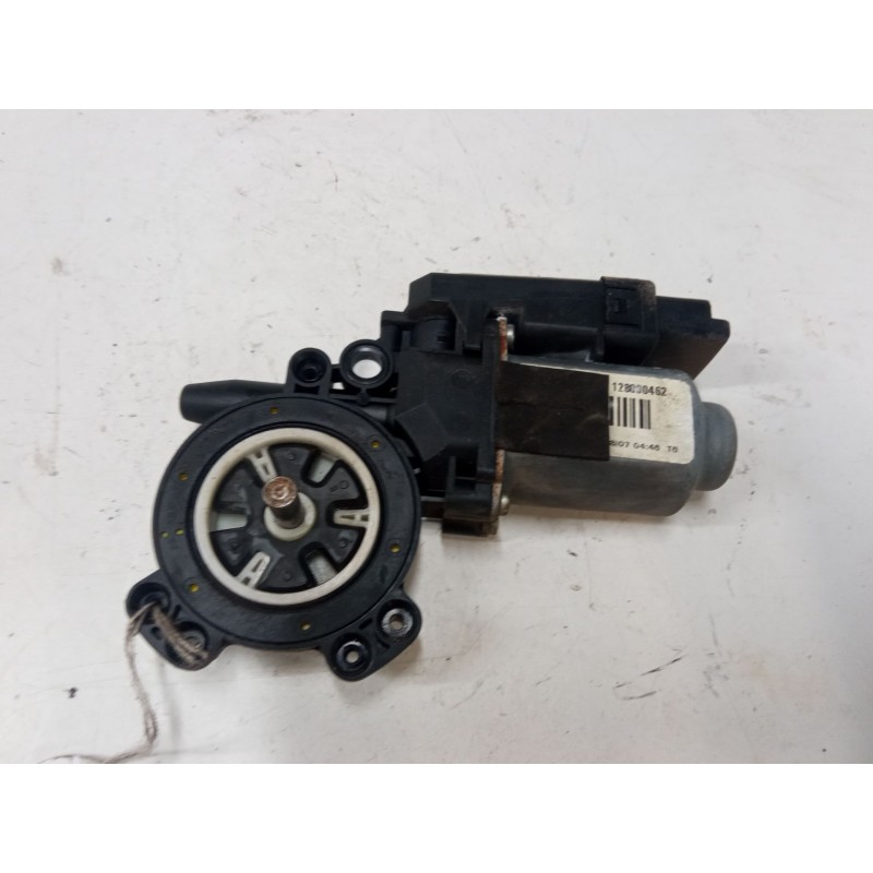 Recambio de motor elevaluna trasero derecho para renault megane ii (bm0/1_, cm0/1_) 1.6 16v referencia OEM IAM   