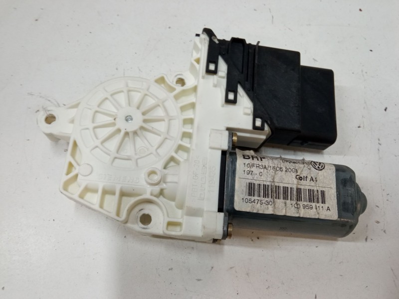 Recambio de motor elevaluna trasero izquierdo para volkswagen golf iv (1j1) 1.4 16v referencia OEM IAM   