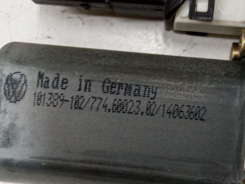 Recambio de motor elevaluna trasero izquierdo para volkswagen golf iv (1j1) 1.4 16v referencia OEM IAM   