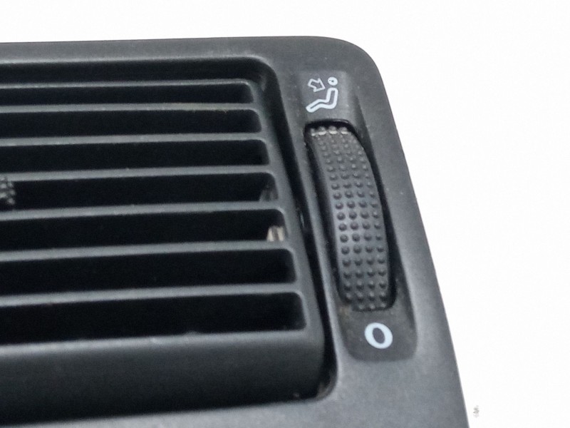 Recambio de aireador izquierdo para volkswagen golf iv (1j1) 1.4 16v referencia OEM IAM   