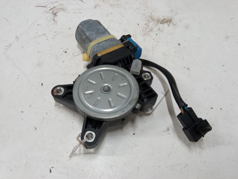 Recambio de motor elevaluna trasero derecho para chevrolet captiva (c100, c140) 2.0 d 4wd referencia OEM IAM 25937970  