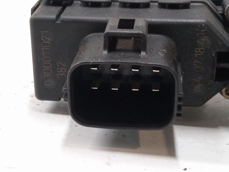 Recambio de motor elevaluna trasero derecho para ford mondeo iii sedán (b4y) 2.0 16v tddi / tdci referencia OEM IAM   