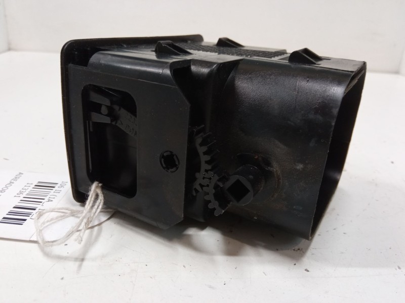 Recambio de aireador izquierdo para peugeot 106 ii (1a_, 1c_) 1.4 i referencia OEM IAM   