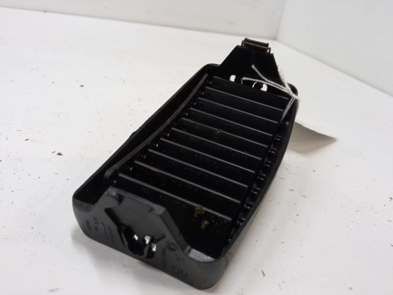 Recambio de aireador derecho para volkswagen polo iii (6n1) 60 1.4 referencia OEM IAM   