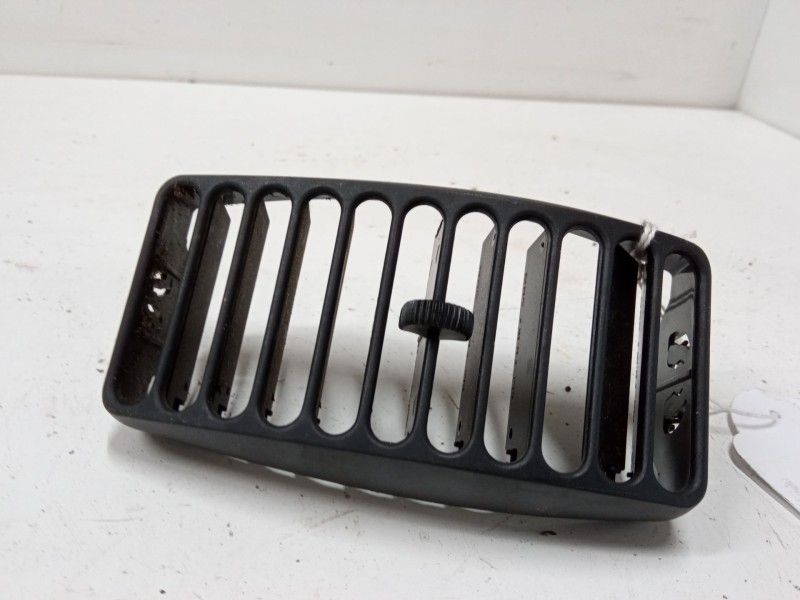 Recambio de aireador izquierdo para volkswagen polo iii (6n1) 60 1.4 referencia OEM IAM   