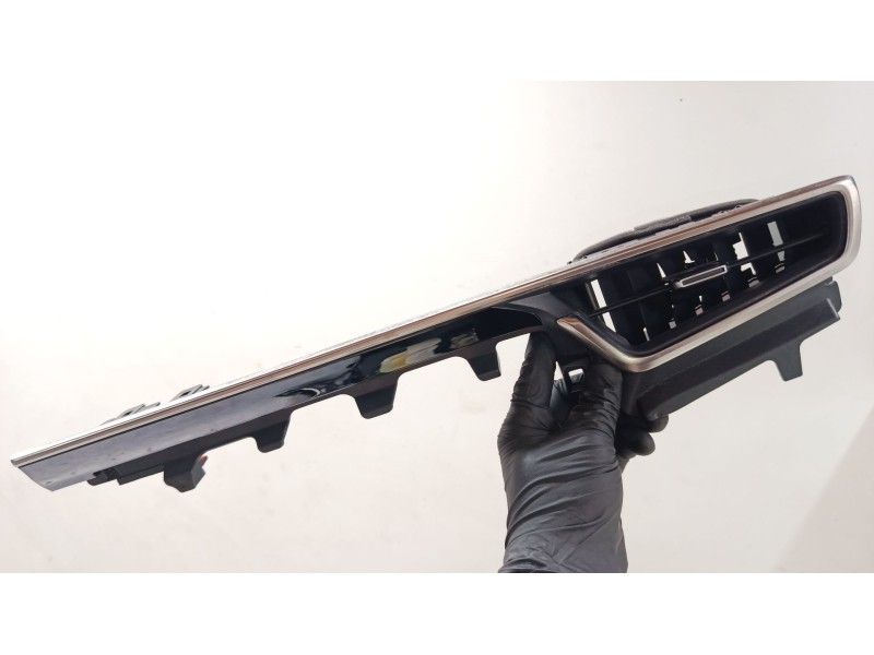 Recambio de aireador derecho para toyota corolla station wagon (_e21_) 1.8 hybrid (zwe211) referencia OEM IAM 5566002510 5566002