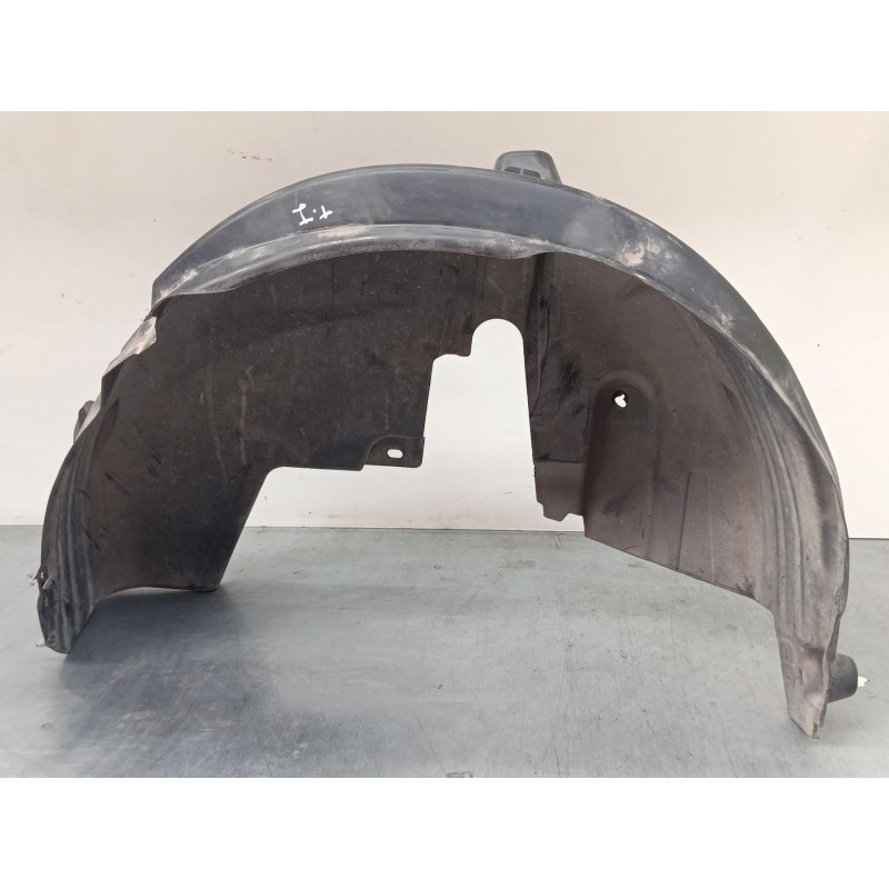 Recambio de paso de rueda trasero izquierdo para citroën c3 iii (sx) 1.2 vti 82 referencia OEM IAM 9811931680  
