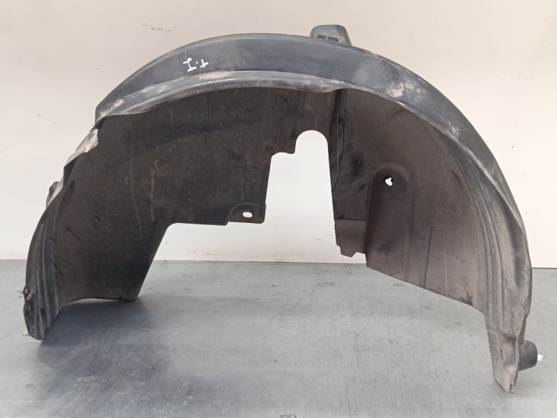 Recambio de paso de rueda trasero izquierdo para citroën c3 iii (sx) 1.2 vti 82 referencia OEM IAM 9811931680  