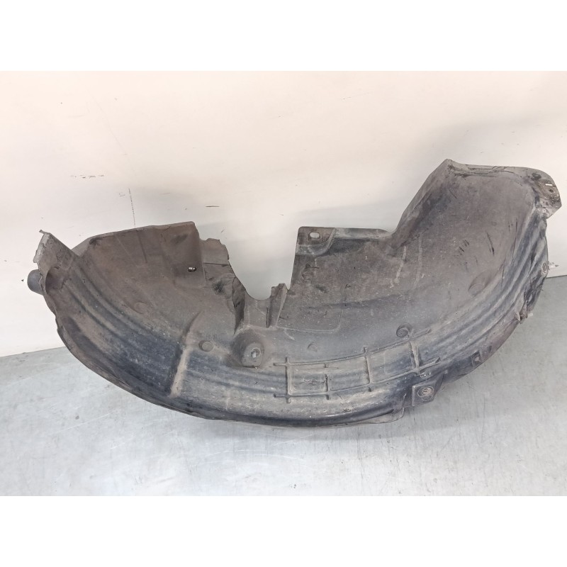 Recambio de paso de rueda trasero izquierdo para citroën c3 iii (sx) 1.2 vti 82 referencia OEM IAM 9811931680  