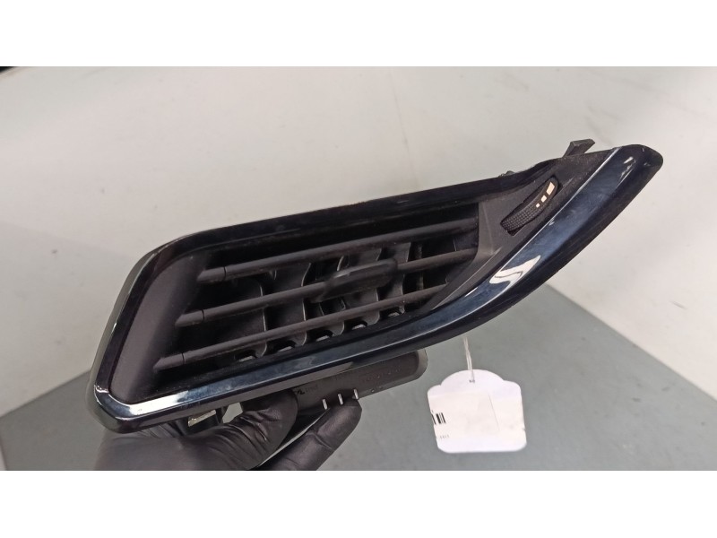 Recambio de aireador derecho para peugeot 208 i (ca_, cc_) 1.4 hdi referencia OEM IAM 9673131677  