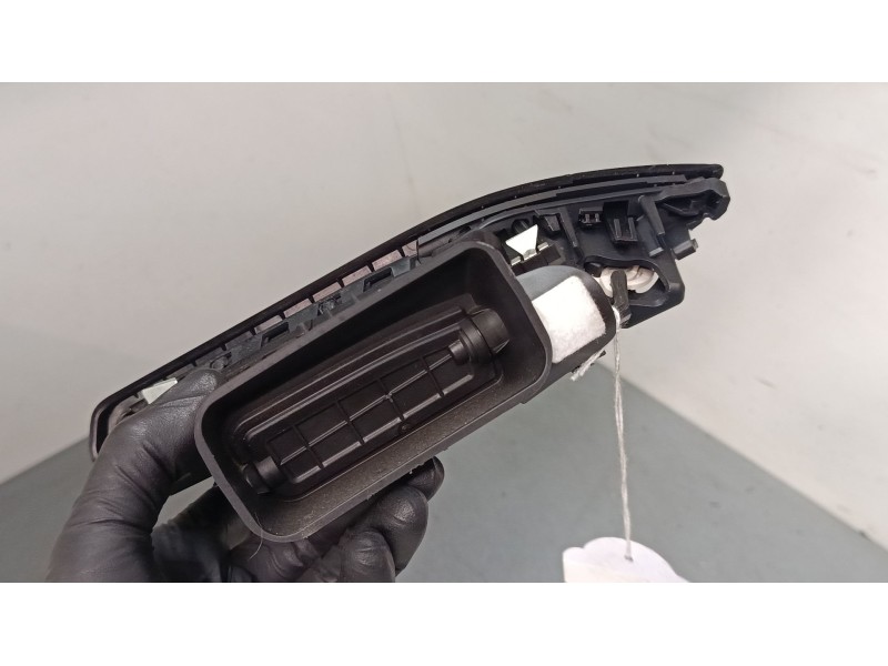 Recambio de aireador derecho para peugeot 208 i (ca_, cc_) 1.4 hdi referencia OEM IAM 9673131677  
