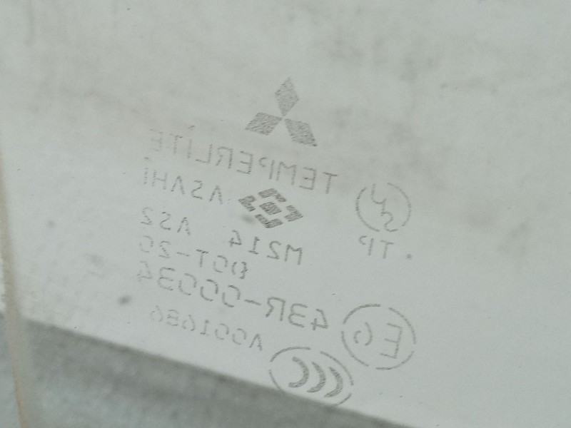 Recambio de luna delantera derecha para mitsubishi montero sport i (k7_, k9_) 2.5 td (k94w, k74t) referencia OEM IAM   