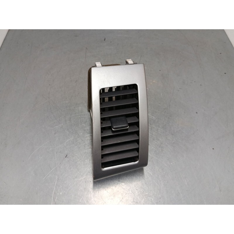 Recambio de aireador lateral derecho para mitsubishi outlander ii (cw_w) 2.0 di-d (cw8w) referencia OEM IAM GN71114010  