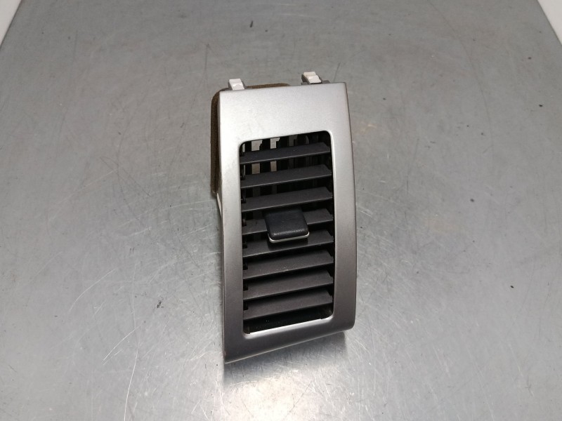 Recambio de aireador lateral derecho para mitsubishi outlander ii (cw_w) 2.0 di-d (cw8w) referencia OEM IAM GN71114010  