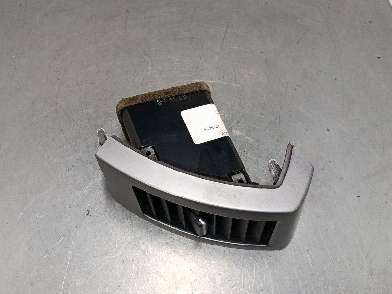Recambio de aireador lateral derecho para mitsubishi outlander ii (cw_w) 2.0 di-d (cw8w) referencia OEM IAM GN71114010  