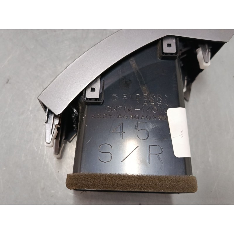 Recambio de aireador lateral derecho para mitsubishi outlander ii (cw_w) 2.0 di-d (cw8w) referencia OEM IAM GN71114010  