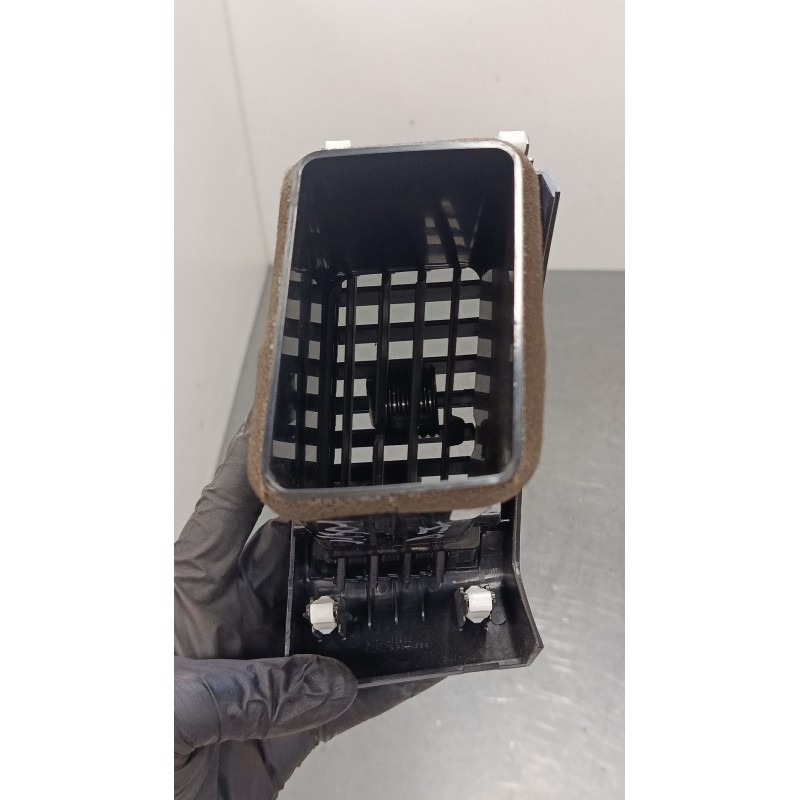 Recambio de aireador lateral izquierdo para mitsubishi outlander ii (cw_w) 2.0 di-d (cw8w) referencia OEM IAM   