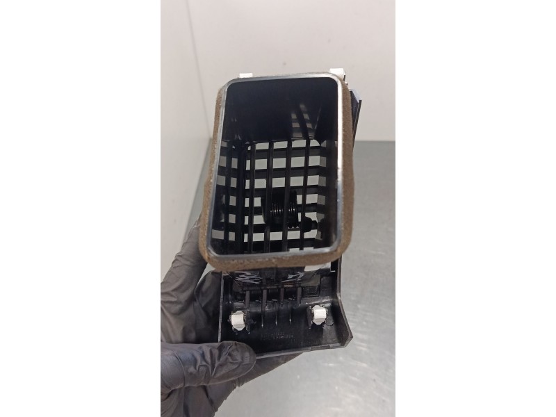 Recambio de aireador lateral izquierdo para mitsubishi outlander ii (cw_w) 2.0 di-d (cw8w) referencia OEM IAM   