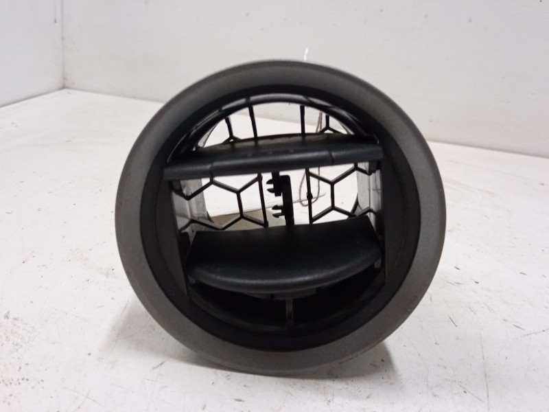 Recambio de aireador izquierdo para ford fiesta vi (cb1, ccn) 1.4 tdci referencia OEM IAM   
