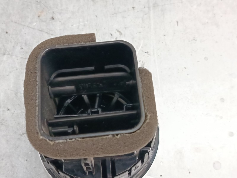 Recambio de aireador izquierdo para audi a3 (8v1, 8vk) 1.6 tdi referencia OEM IAM   