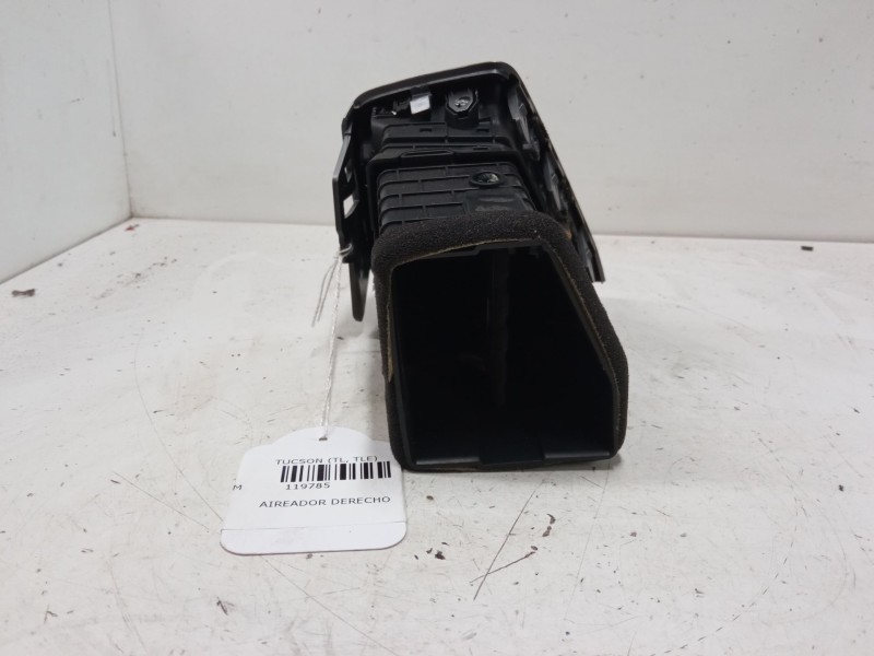 Recambio de aireador derecho para hyundai tucson (tl, tle) 1.7 crdi referencia OEM IAM   