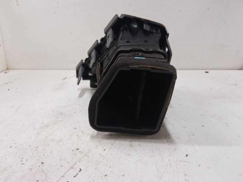 Recambio de aireador izquierdo para hyundai tucson (tl, tle) 1.7 crdi referencia OEM IAM   