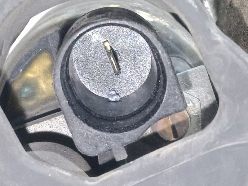 Recambio de motor arranque para seat leon (1p1) 1.9 tdi referencia OEM IAM 0  