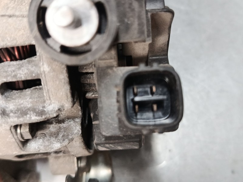 Recambio de alternador para toyota yaris (_p9_) 1.3 vvt-i (scp90_) referencia OEM IAM 270600J061  