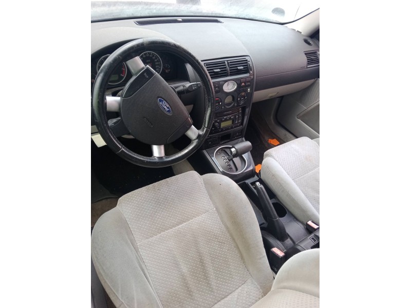 ford mondeo iii sedán (b4y) del año 2001