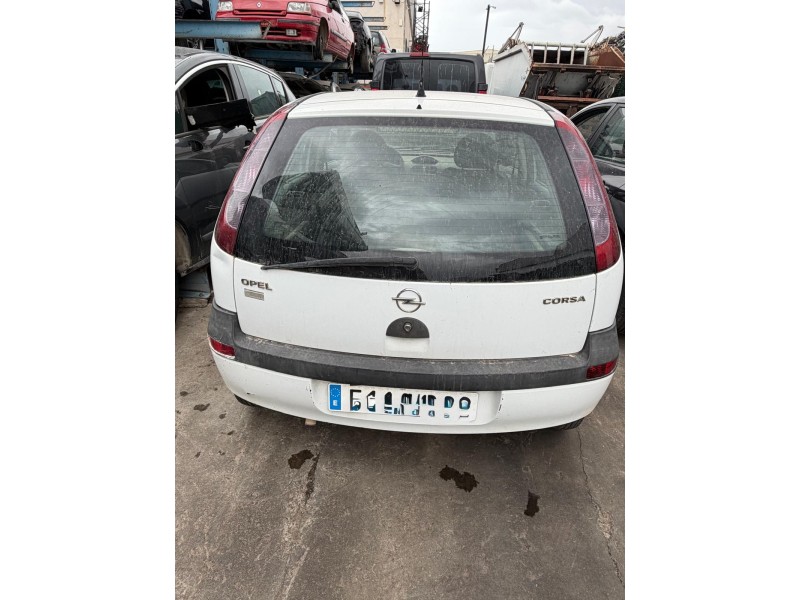 opel corsa c (x01) del año 2001
