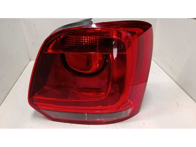 Recambio de piloto trasero derecho para volkswagen polo v (6r1, 6c1) 1.2 tsi referencia OEM IAM 6R0945096C  