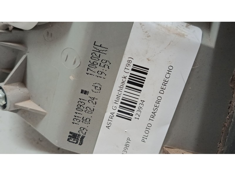 Recambio de piloto trasero derecho para opel astra g hatchback (t98) 1.6 16v (f08, f48) referencia OEM IAM 13110931  