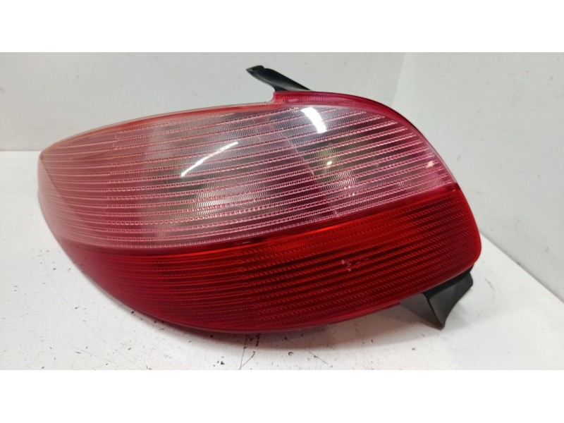 Recambio de piloto trasero izquierdo para peugeot 206 hatchback (2a/c) 1.4 i referencia OEM IAM   